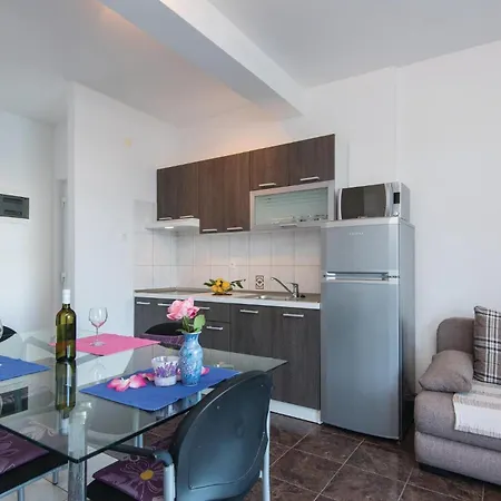 Apartament One-bedroom In Dubrava (Dubrovnik-Neretva)