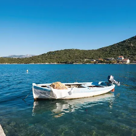 One-bedroom In アパート